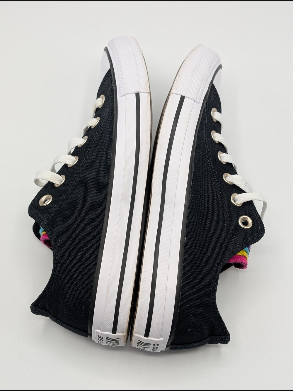 Converse Chuck Taylor All Star  Unisex M 6 W 8 Low Top Sneakers Rainbow Tongue - Picture 5 of 10
